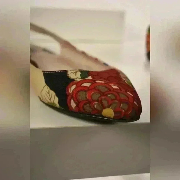 CARVEN Beige Red Multi Pointed Nylon Slingback  Floral Riviera Flat 7.5US Italy - Picture 6 of 6
